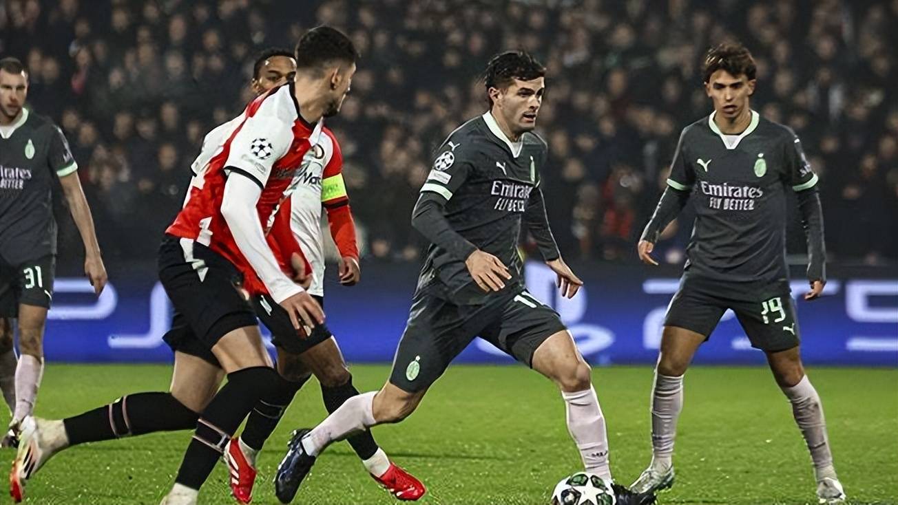 FBsports-AC米兰中场传球失误，被对手反超比分