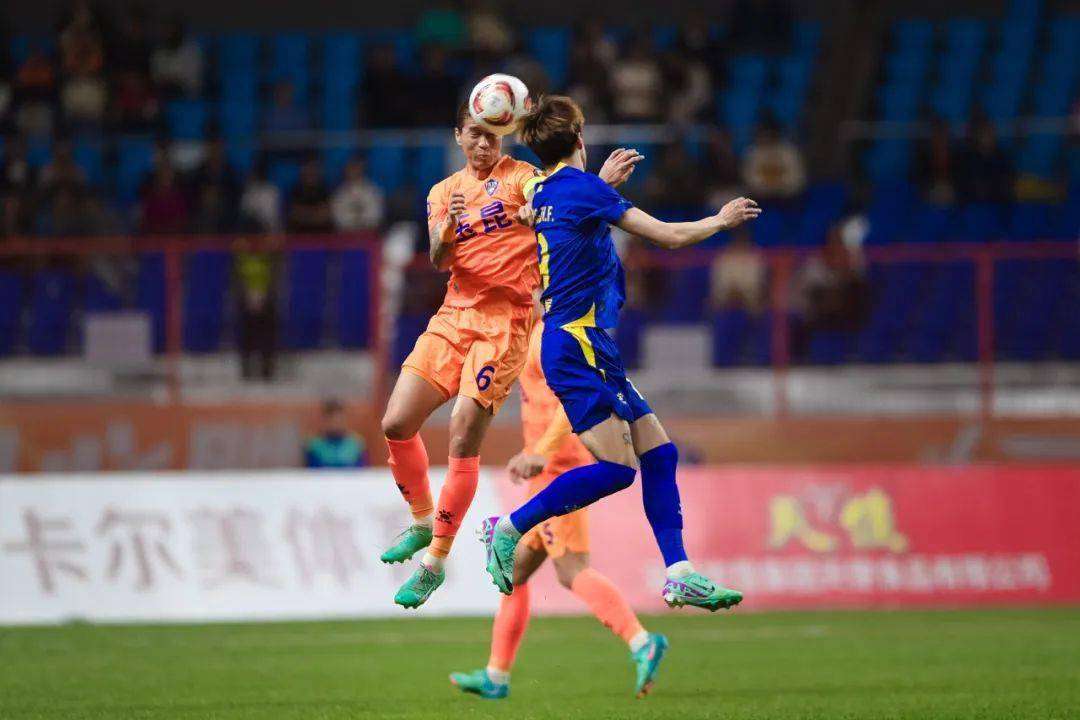 FBsports-中国足球职业联赛中的精彩比拼！