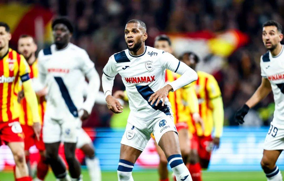 法甲联赛里尔队战胜巴黎FC 法甲联赛里尔队战胜巴黎FC