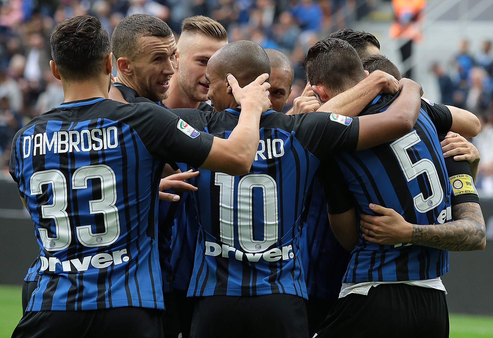 FB体育-里尔主帅调动减少，球队成绩起伏