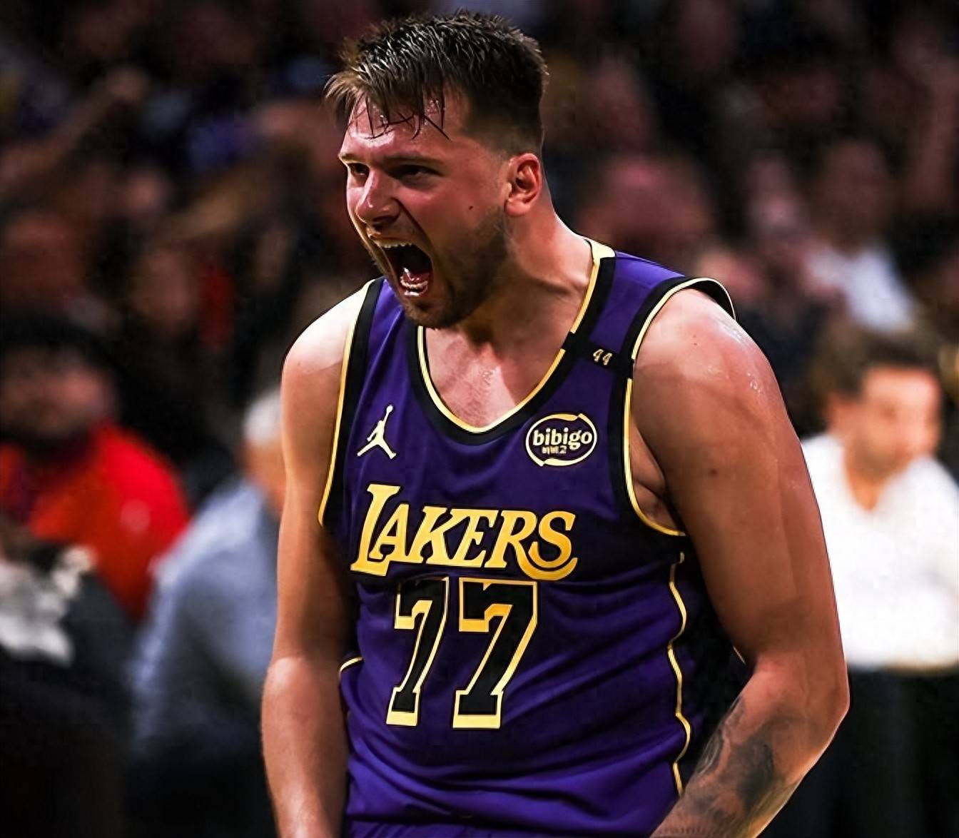 里昂士气如虹,球队士气高涨的简单介绍 里昂士气如虹,球队士气高涨的简单介绍