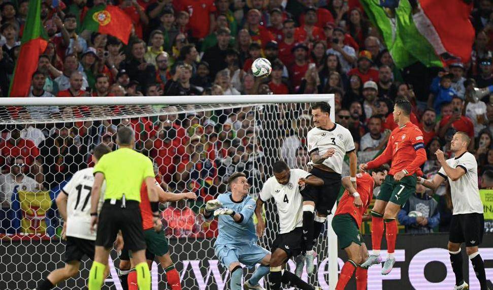 FB体育下载-包含英格兰队全力以赴，欧国联决赛路坚步有力的词条