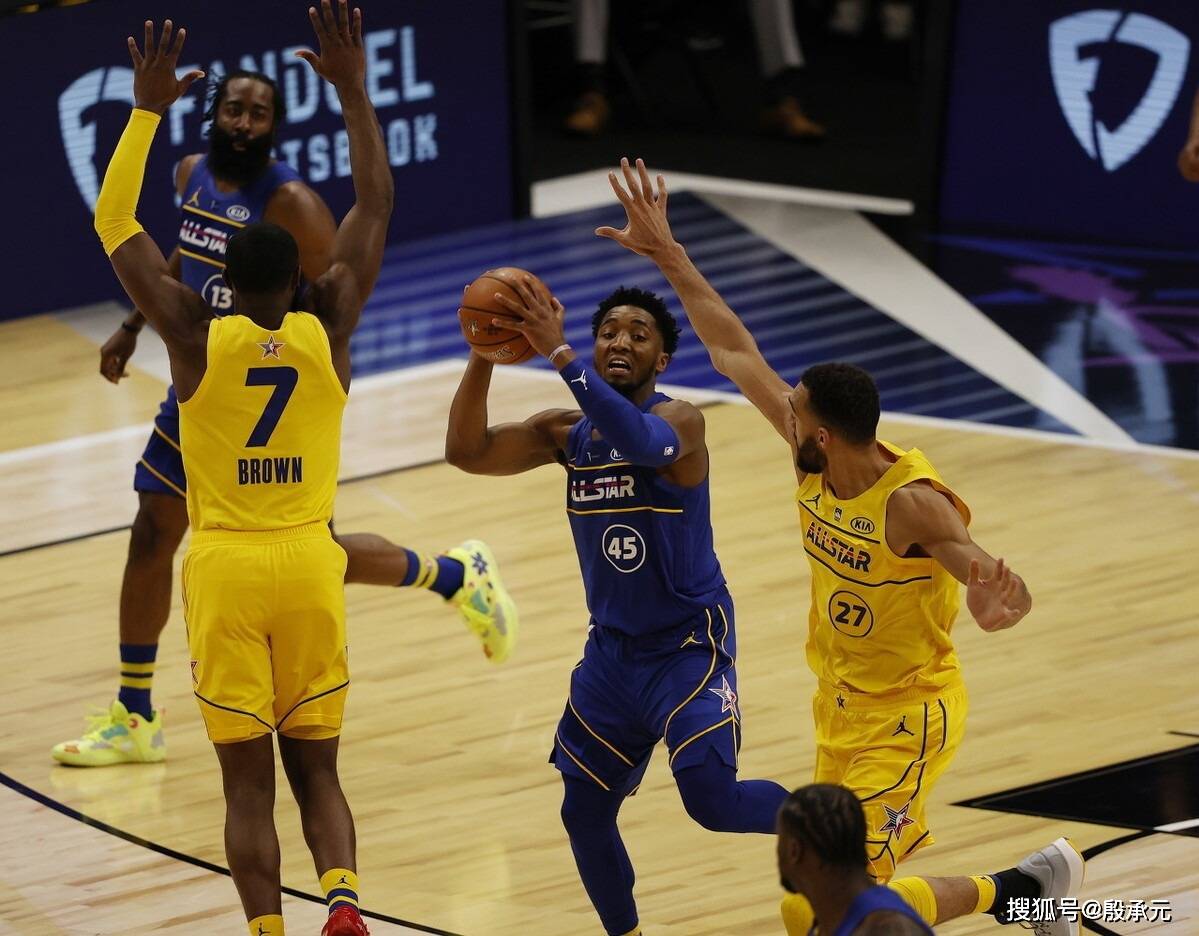 爵士力克活塞,米切尔独揽38分领队轻松战胜的简单介绍 爵士力克活塞,米切尔独揽38分领队轻松战胜的简单介绍