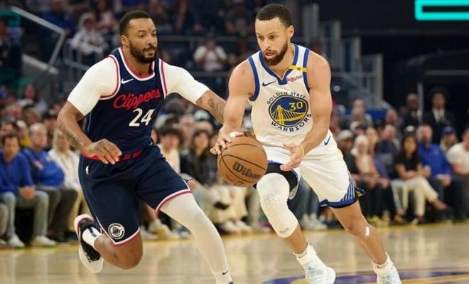 FB体育在线-勇士不敌湖人，库里无助球队连败