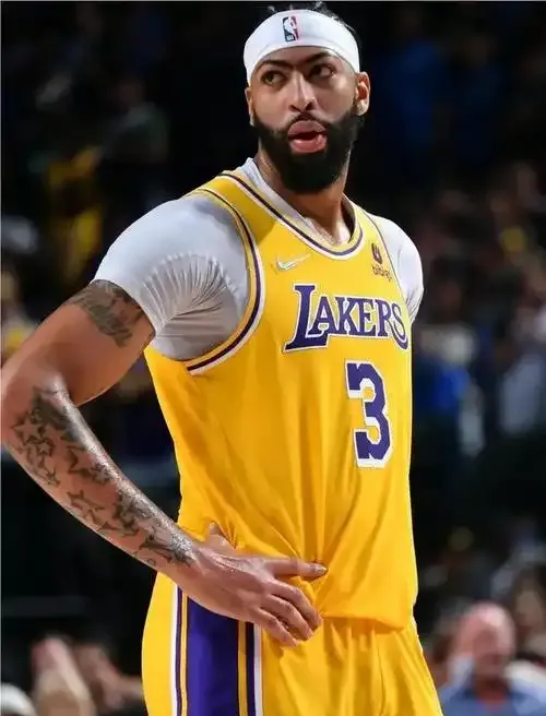 FB体育下载-独行侠主场大胜国王，取得连胜势头