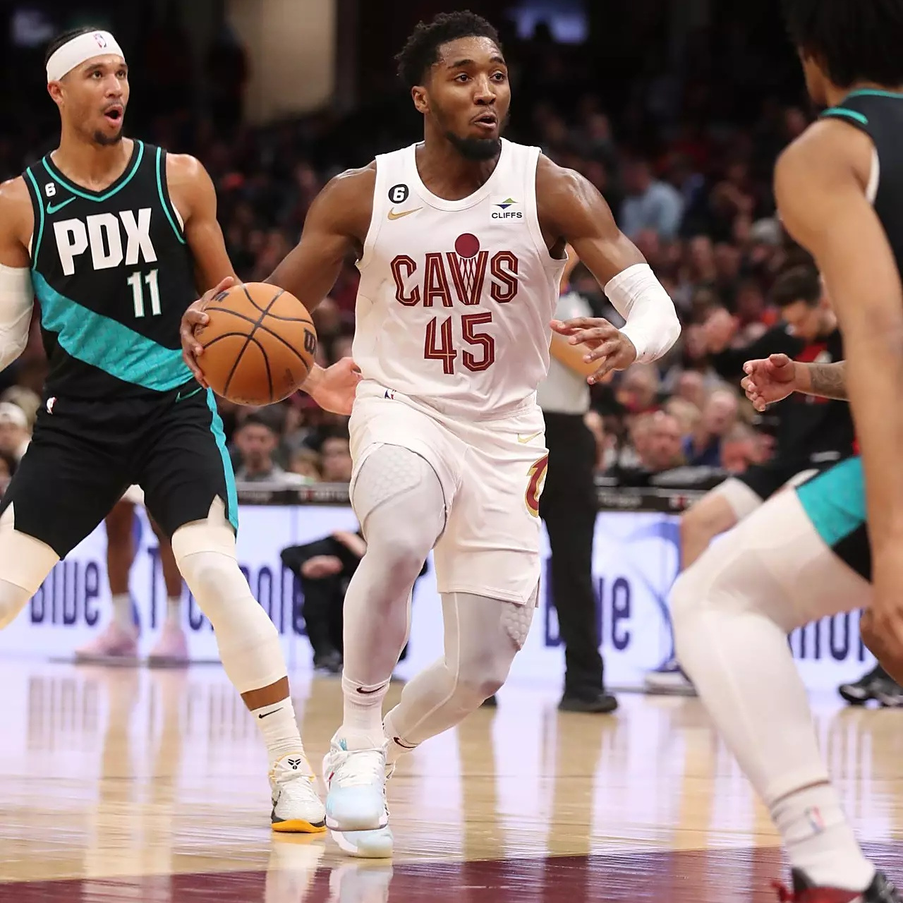 FB体育APP-开拓者主场告捷，喜迎胜利