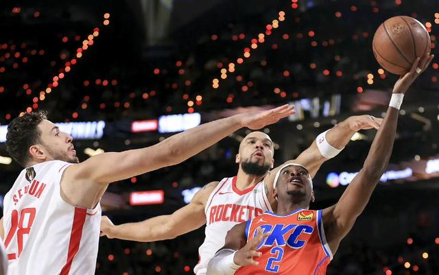 FB体育官网-雄鹿主场击败老鹰，连胜在望