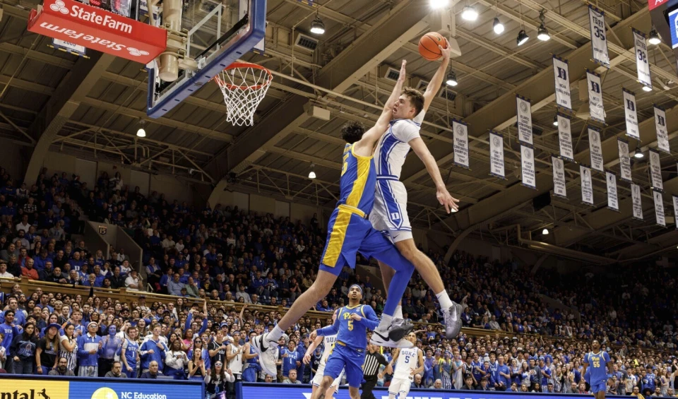 独行侠擒勇士,卢卡超远三分绝杀 独行侠擒勇士,卢卡超远三分绝杀