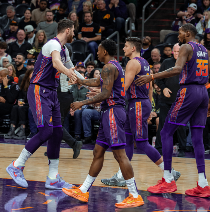 黄蜂惊险胜鹈鹕,布里奇斯关键三分绝杀 黄蜂惊险胜鹈鹕,布里奇斯关键三分绝杀