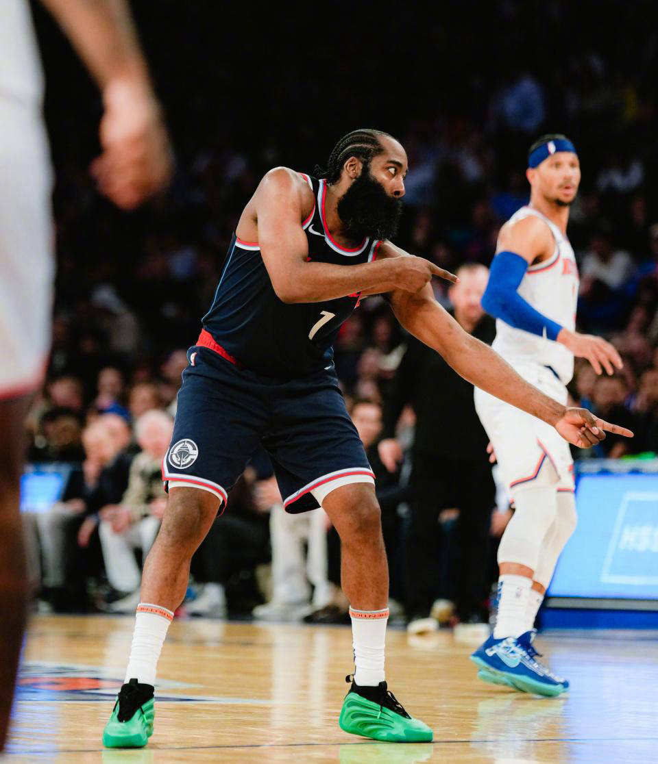 快船逆转尼克斯,乔治和莱昂纳德火力全开 快船逆转尼克斯,乔治和莱昂纳德火力全开