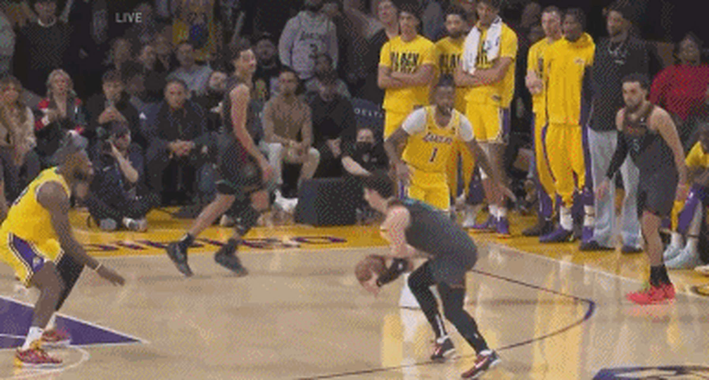 包含湖人主场不敌奇才，詹姆斯状态低迷的词条