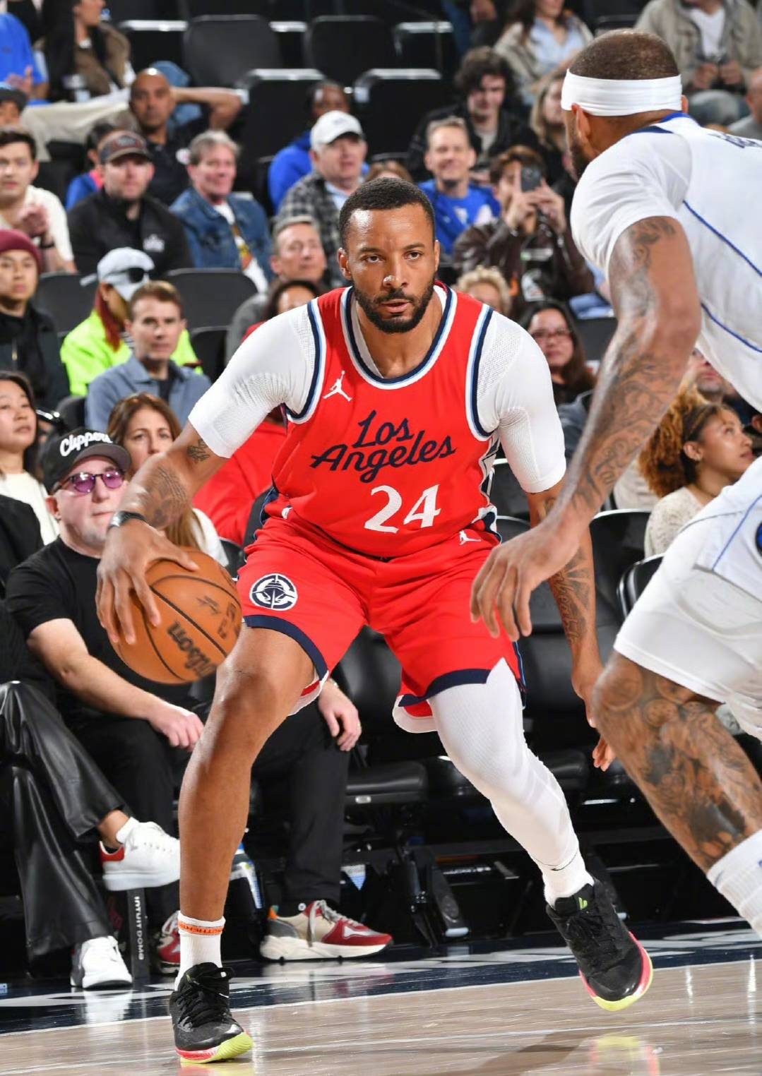 快船战胜独行侠,继续保持优势 快船战胜独行侠,继续保持优势