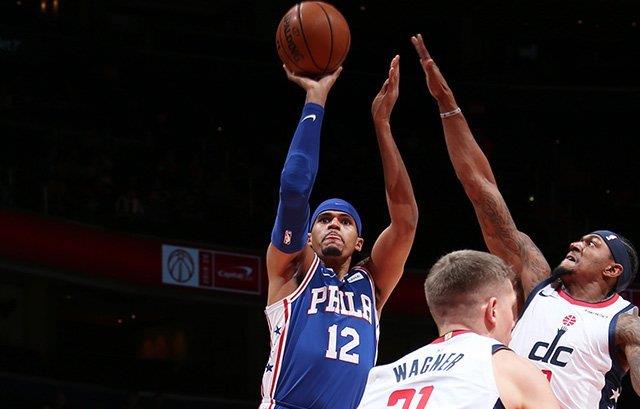 奇才坐镇主场逆转马刺，继续保持势头